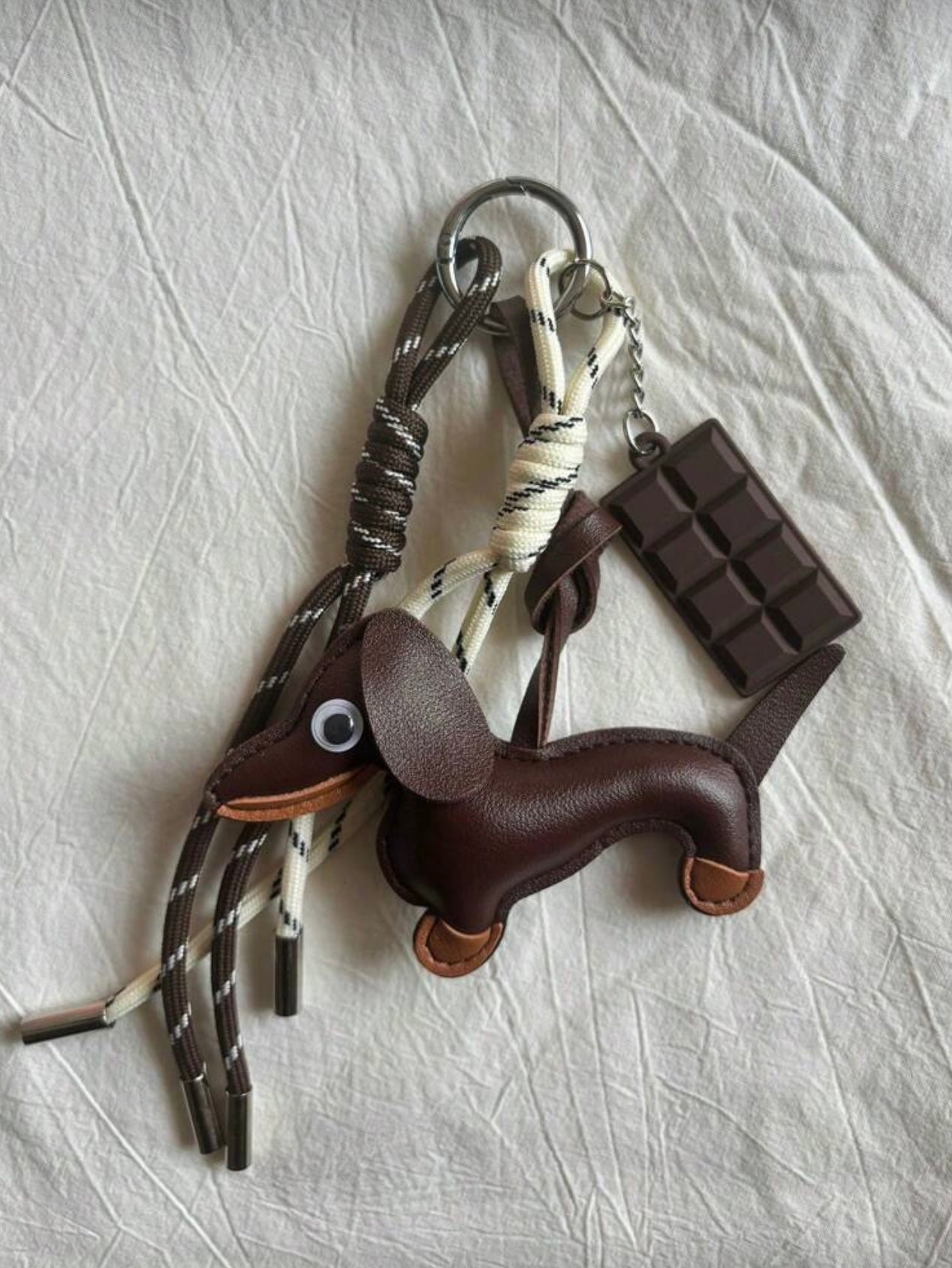 Bassotto | Llavero con perro salchicha